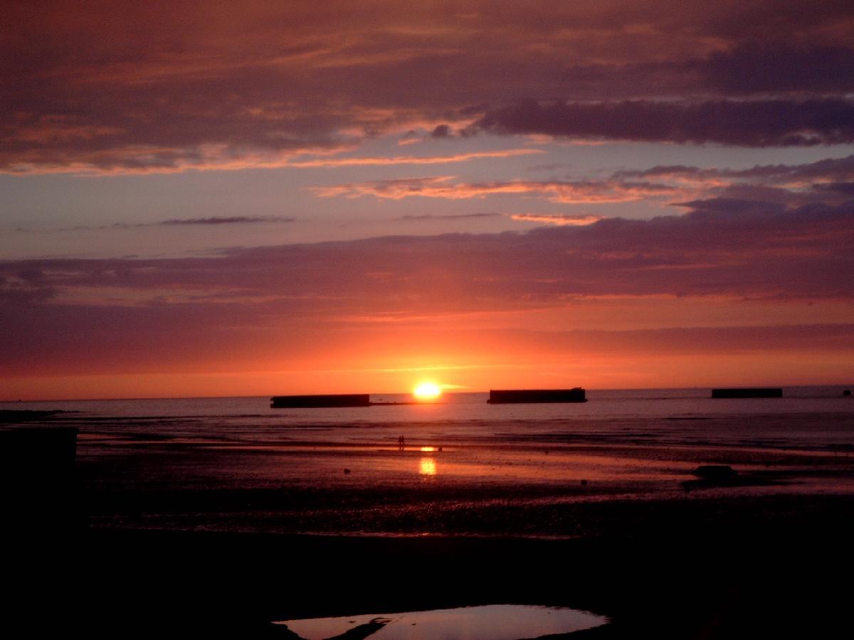 Arroplace Arromanches-les-Bains Esterno foto